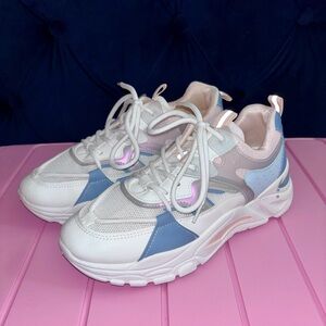 ✨OFFERS WELCOME✨Stylish Women's Pink Holographic Sneakers - Size 8.5